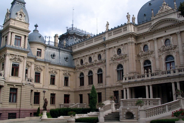 Pałac Izraela Kalmanowicza Poznańskiego w Łodzi, Jakub Zasina / Wikimedia commons / (CC BY-SA 4.0)