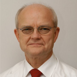 dr Janusz Meder
