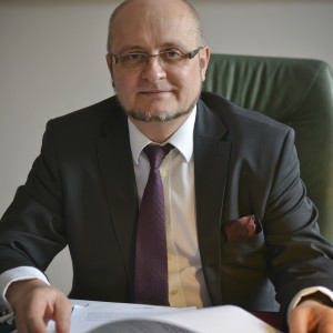 dr Piotr Warczyński