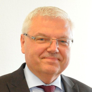  dr Jerzy Plewa